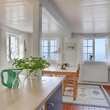 Asgot - 15m From The Sea By Interhome